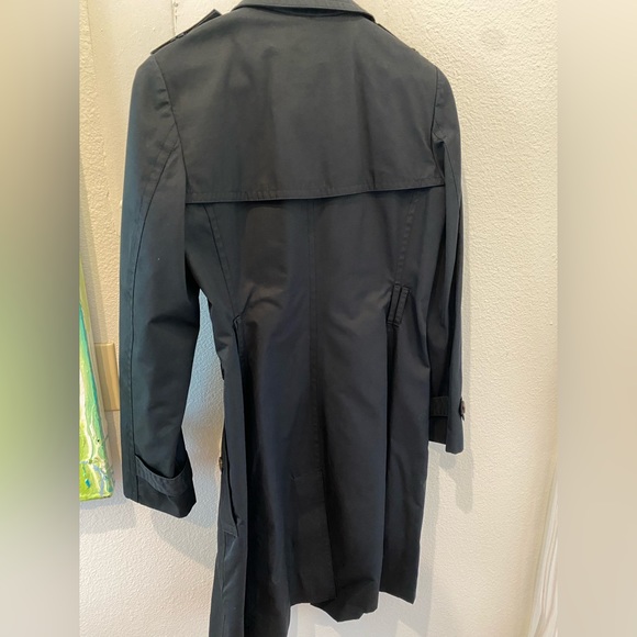 New without tags, Banana Republic Woman’s Black Classic Trench Coat with pockets - Picture 3 of 15